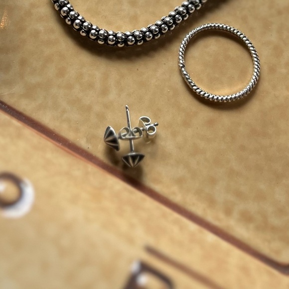 Navajo Sterling Silver 1/4” Concho Star Stud Earrings - Picture 2 of 2